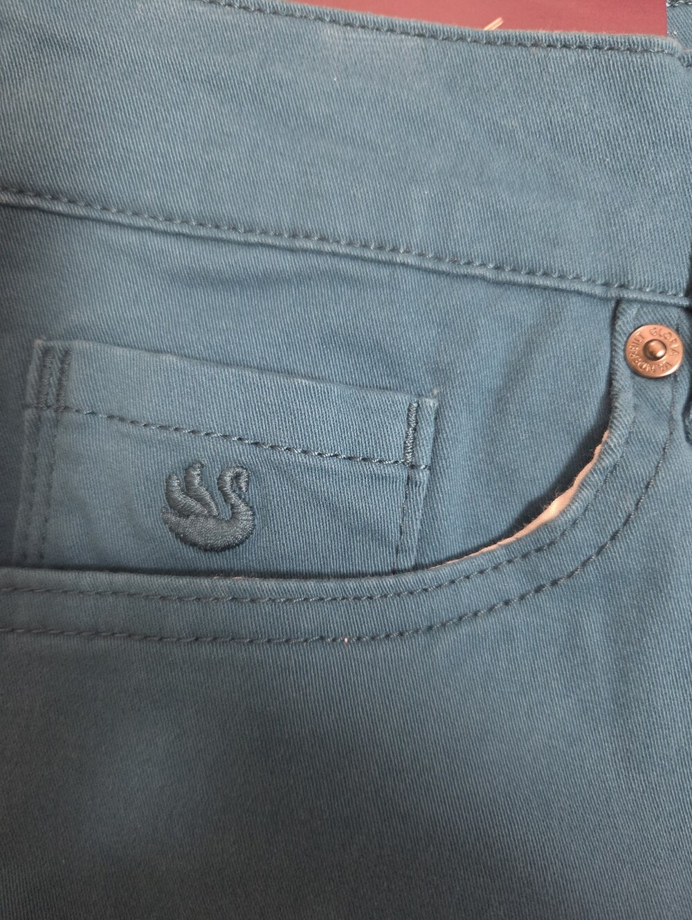 NWT Amanda 2.0 By Gloria Vanderbilt Ink Blue Size 16 Short Pants - Picture 2 of 12
